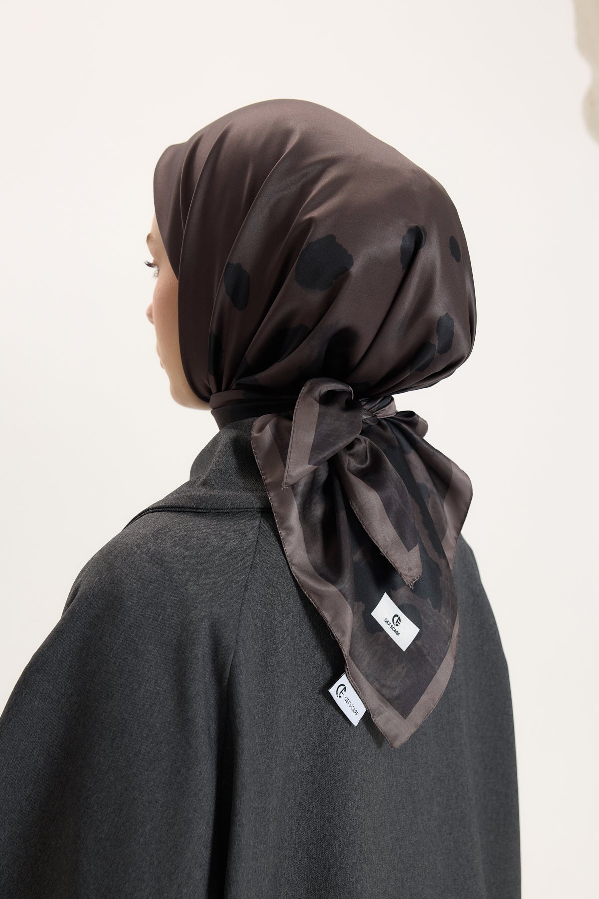 Desenli Twill Eşarp Bambi Bitter