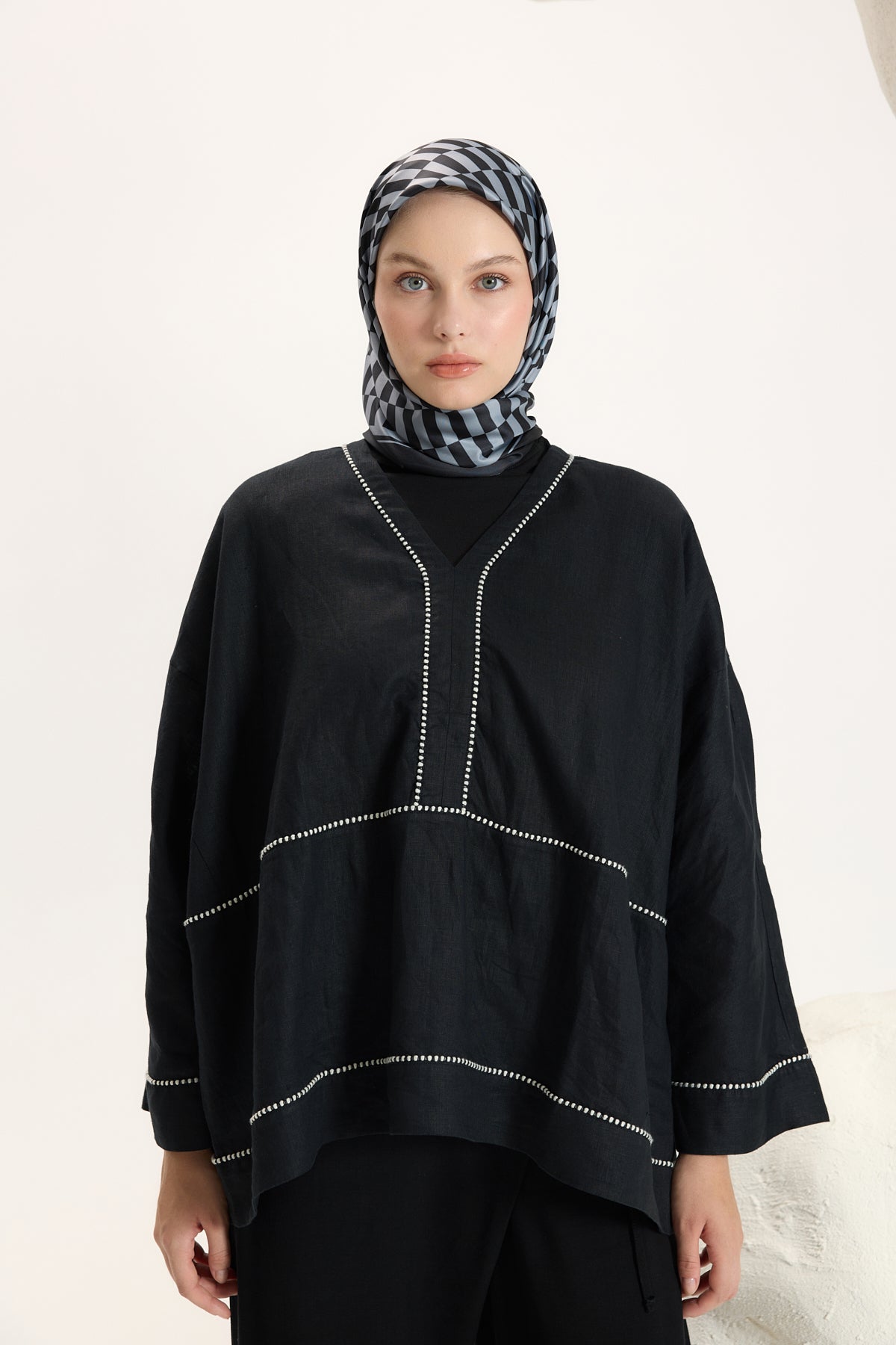 Desenli Twill Eşarp Dama Siyah