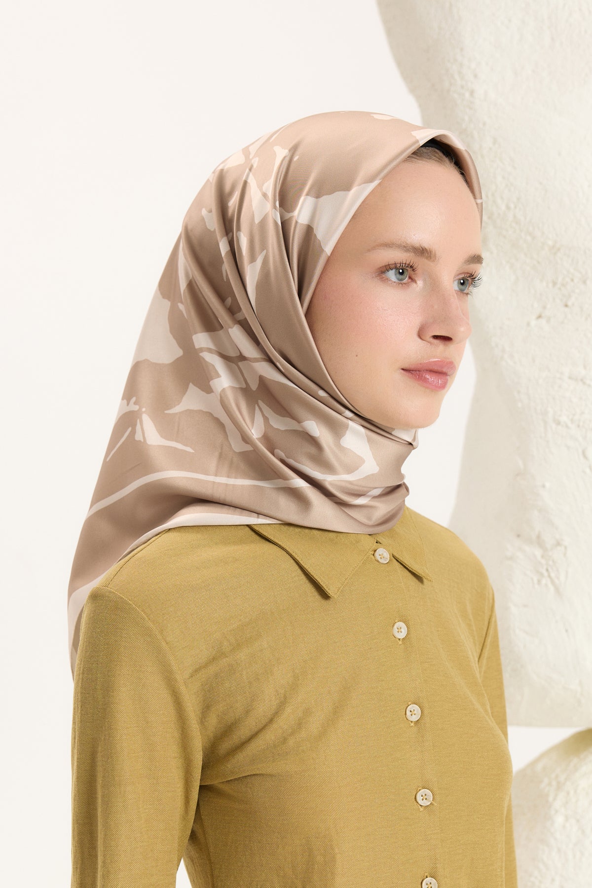 Desenli Twill Eşarp Leaf Bej
