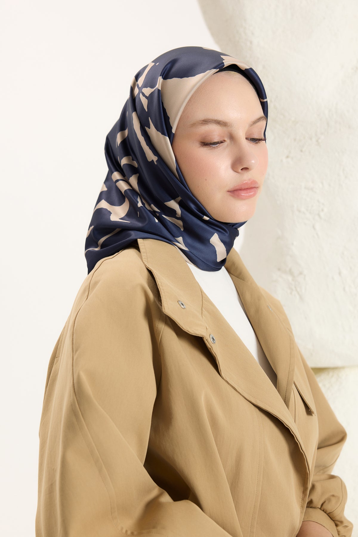 Desenli Twill Eşarp Leaf Lacivert