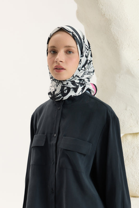 Desenli Twill Eşarp Love Ekru