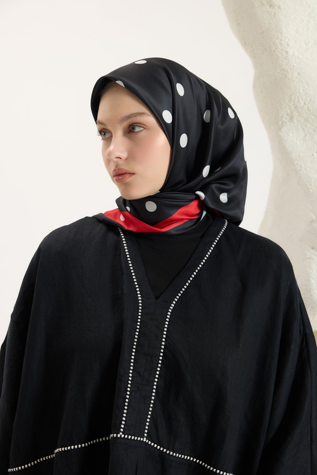 Desenli Twill Eşarp Puantiye Siyah