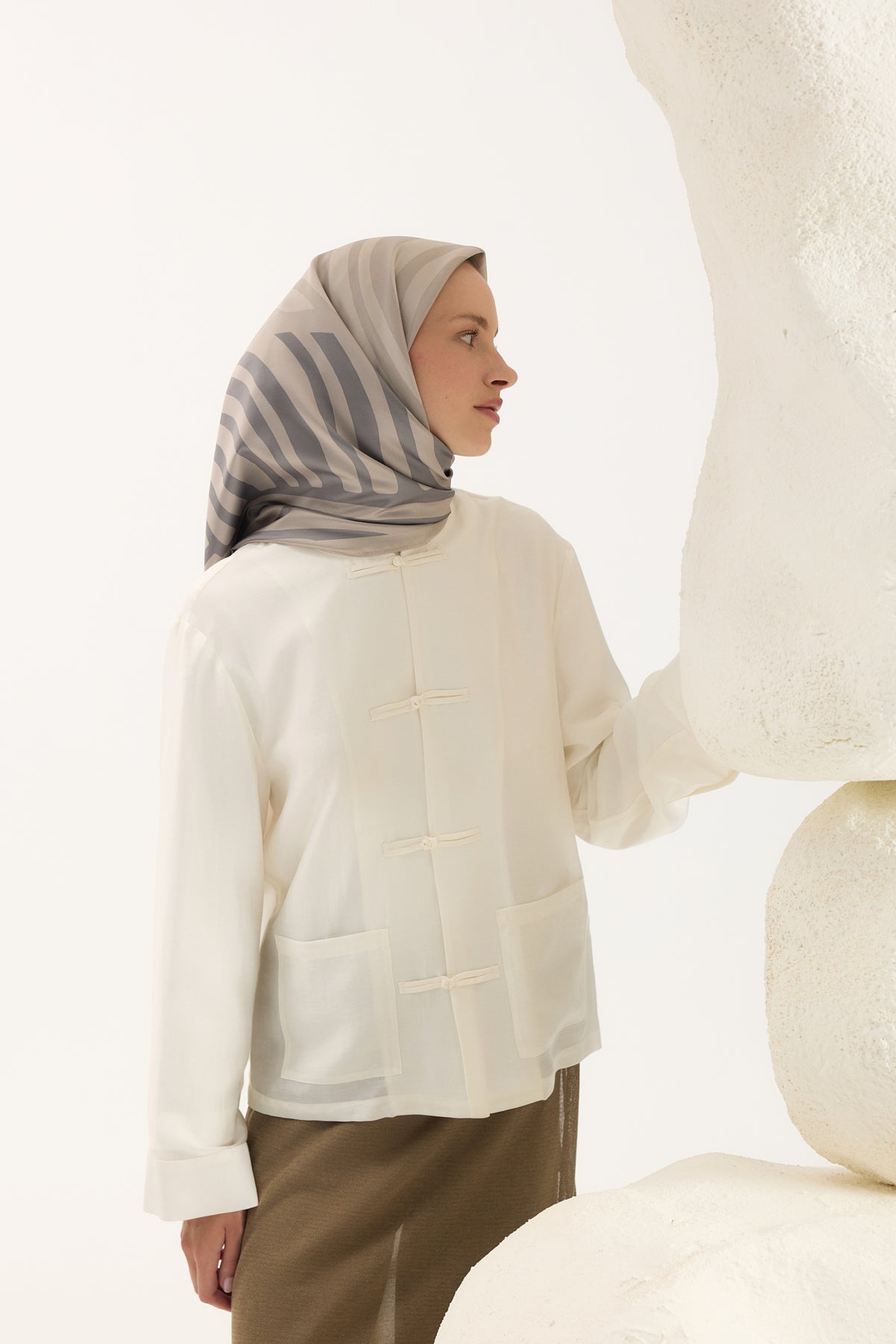 Desenli Twill Eşarp Side