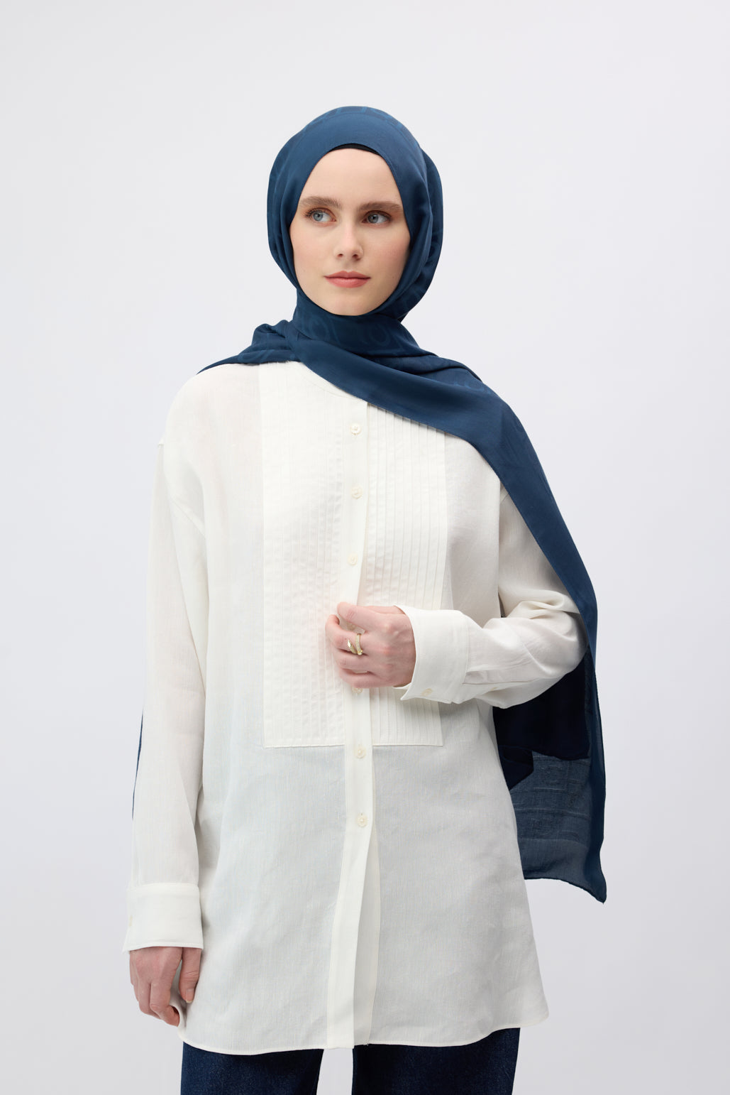 İpek Jakar Monogram Şal Lacivert