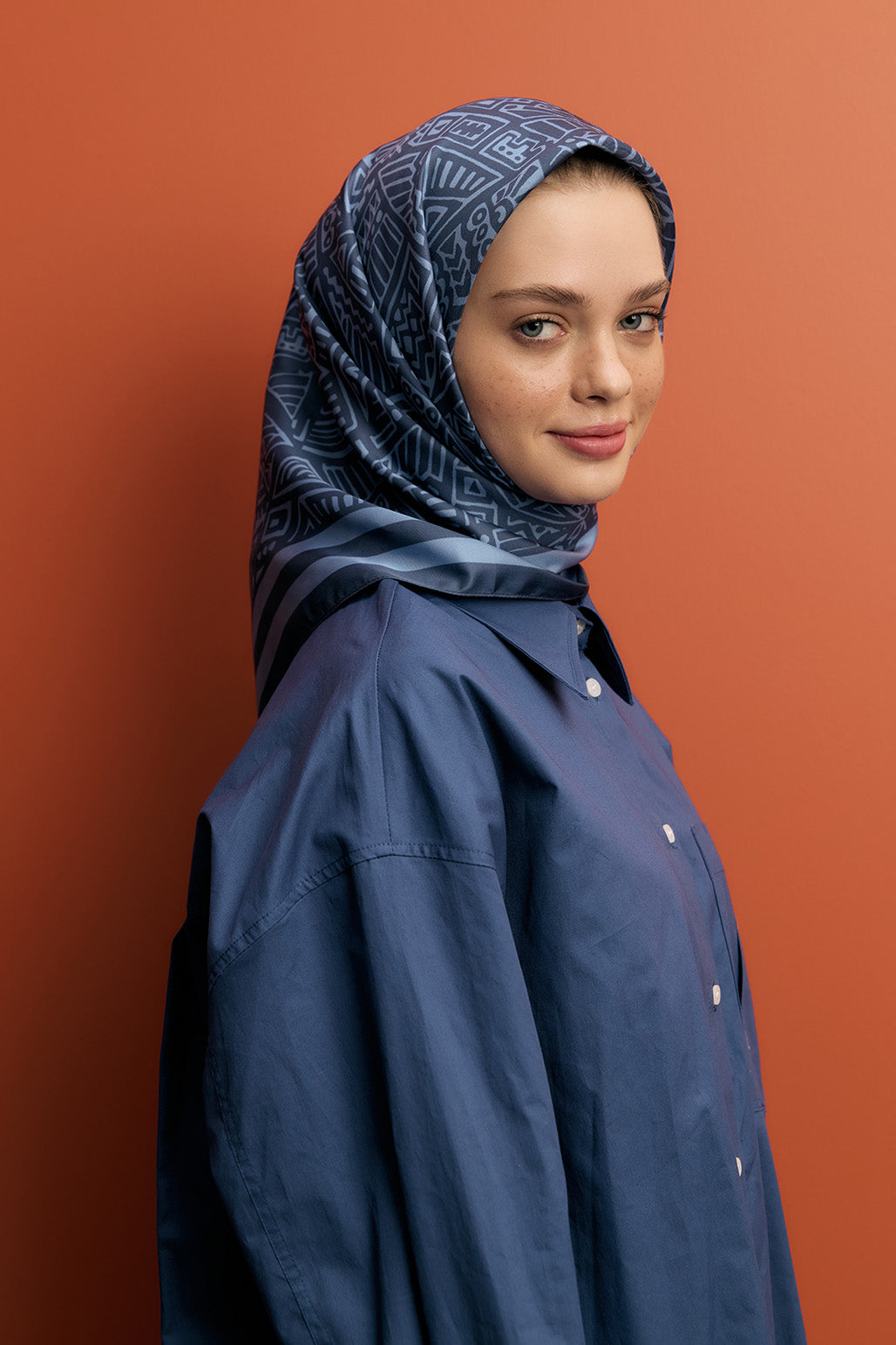 Modern İndigo Twill İpek Eşarp Tina