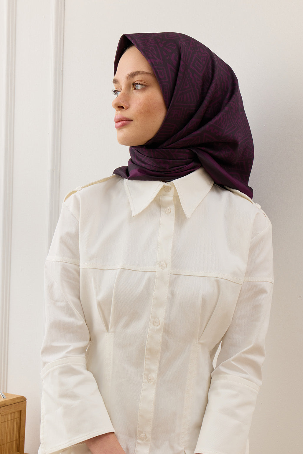 Kadın twill ipek eşarp – Tina desen, mürdüm renk